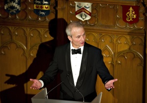 Британски министър: Българите са добре дошли легално