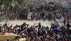 В Кайро полицията и армията се опитват да потушат протестите на ислямистите