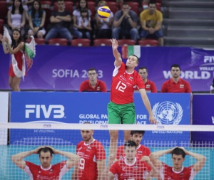 Волейболистите загубиха първия мач с Бразилия