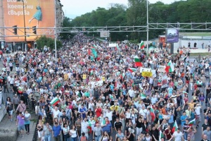 Протестът, ден 22: Хиляди аплодираха президента
