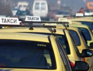 Таксиметровият шофьор от катастрофата в София е карал пиян