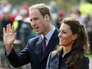 Принц Уилям и Кейт Мидълтън планират бебешко турне догодина