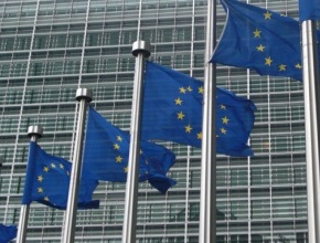 ЕС започна изненадващо претърсване на офиси на големи телекоми