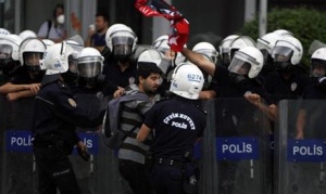 15 участници в масовите протести задържани в Турция