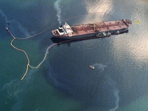 Exxon дава 735 млн. долара за сондажи за нефт и газ в Черно море