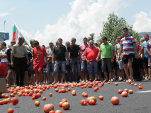 Зеленчукопроизводителите отново протестираха край Сандански