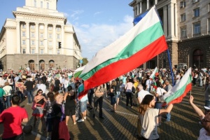 "Сова Харис": 51% от българите смятат, че протестите са политически, 56% ги подкрепят