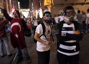 Турката полиция задържа 11 демонстранти, подкрепящи каузата за "Гези"