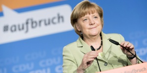 Ангела Меркел: Мурси трябва да бъде освободен