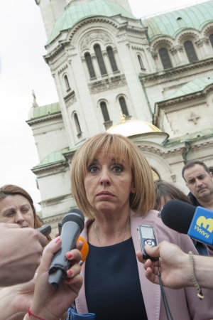 Манолова: Партийната субсидия трябва да се намали