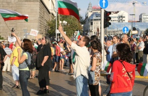 Протестиращи срещу протестите: Г-жо кмет, въведете ред!
