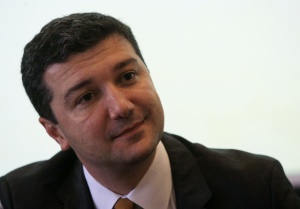 Военен хеликоптер ще достави още две помпи в „Ораново“