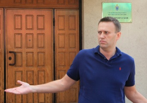 Задържаха поне 200 протестиращи на митинг в подкрепа на Навални
