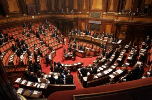 Сенатът отхвърли вота на недоверие към вътрешния министър
