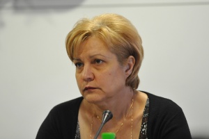 Менда Стоянова: Не съм корумпирана, не искам да ме замерят с домати