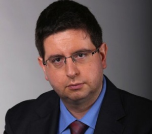 Петър Чобанов: Ремонтът на Бюджет 2013 – техническо действие или нова финансова политика