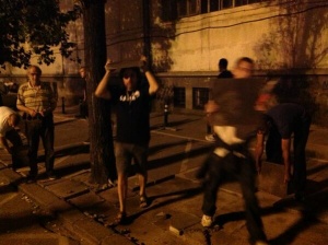 БНТ: Барикадата откъм ул. "Оборище" вече е над 1,5 метра висока