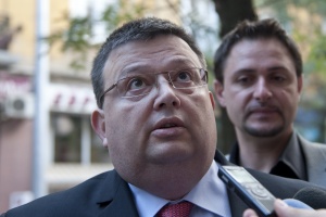 Главният прокурор: Опитът за извеждане на депутати с автобуса е голяма грешка