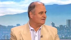 Н. Радулов: Автобусът с депутати на площада прилича на провокация