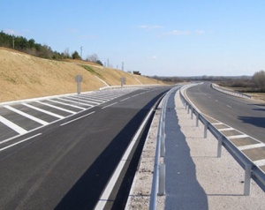 Спряха работа по магистрала „Марица“ заради неизплатени заплати