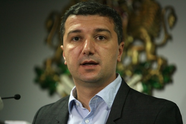 Драгомир Стойнев: Всеки момент може да се наложи глоба на България