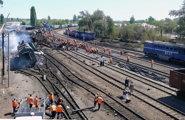 Влак дерайлира в Русия - 80 ранени