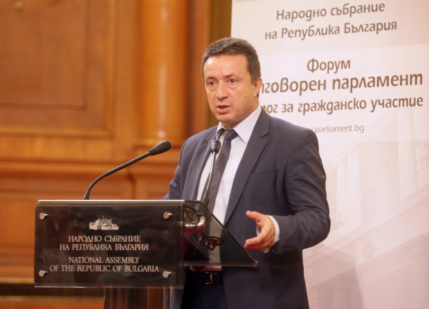 Янаки Стоилов: Против сме офшорка да участва в сделката за фонд „Доверие“