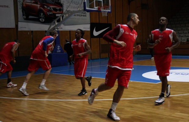 "Лукойл Академик" ще играе в групите на Еврокъп