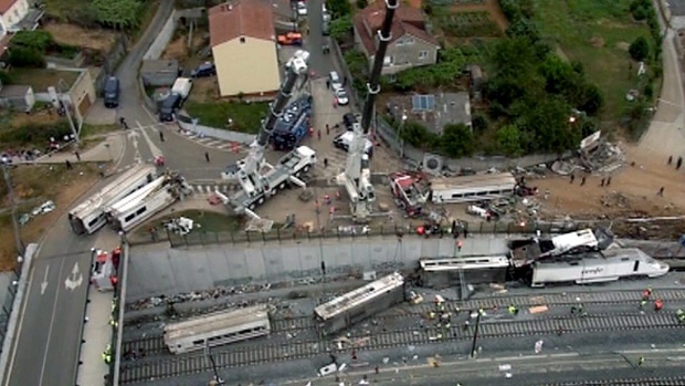 Машинистът на катастрофиралия влак в Испания се хвалел във "Фейсбук", че кара с 200 км/ч
