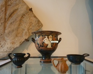 МВР предаде древни тракийски съдове на Археологическия музей в Бургас