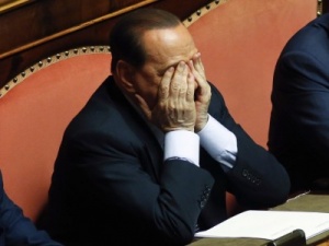 Берлускони остава под домашен арест