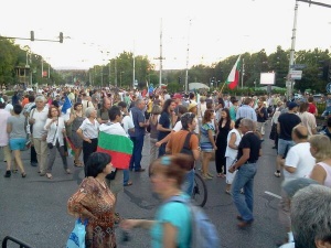 Протестът, ден 51: Надлъгване с полицията