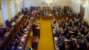 Чешкият парламент ще гласува саморазпускането си на 20 август