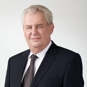 Президентът на Чехия приема оставката на правителството във вторник