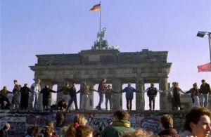 Германия отбелязва годишнина от издигането на Берлинската стена