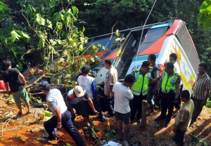 Автобус с нелегелни емигранти се обърна в Турция