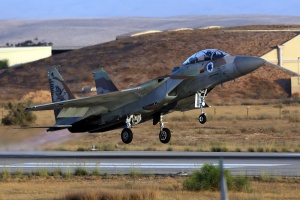 Израел обстрелва ракетни установки в ивицата Газа