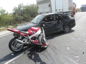 Катастрофа с моторист затвори пътя към Гърция
