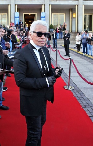 Лагерфелд: Меркел да се облича според пропорциите си