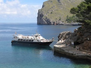 Избухна експлозия на туристическа яхта в Хърватия