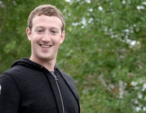 Хакер разби акаунта на Зукърбърг във "Фейсбук"