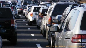 Километрично задръстване на стария път за Ботевград