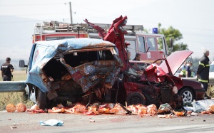 По последни данни двама са загиналите при катастрофата на гара Яна