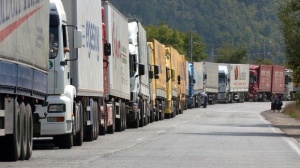 Няма да се вдигат таксите за българските превозвачи за Турция