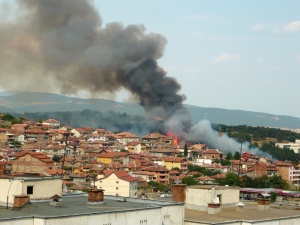 Пожарът в Стара Загора е овладян и се доизгасява