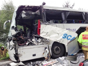 Над 20 ранени при катастрофа с автобус в Полша
