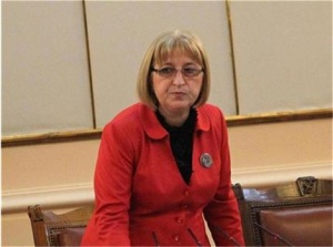 Цачева: ГЕРБ ще запълни незаетите места в комисиите на НС