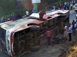 Най-малко 41 загинали след автобусна катастрофа в Кения