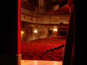 Свикват комисията по бедствия заради театри в Пловдив и София