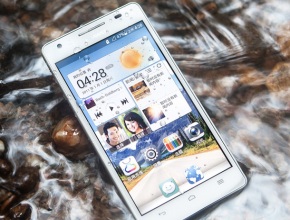 Huawei Honor 3 е водоустойчив и работи с Android 4.2.2